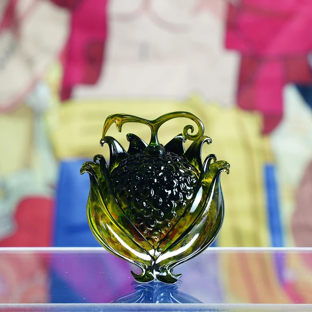 shadow-fruit-200006156
